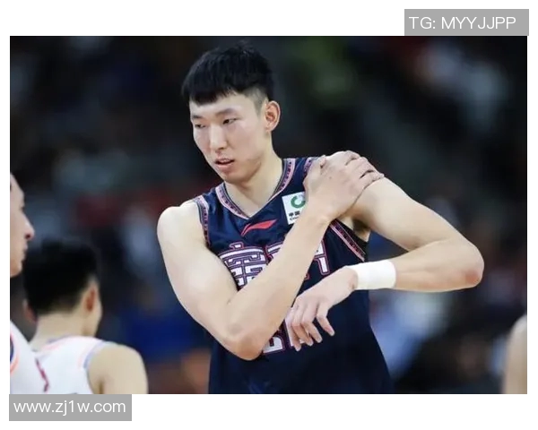 周琦在CBA比赛中再次砍下三双，助球队取得连胜