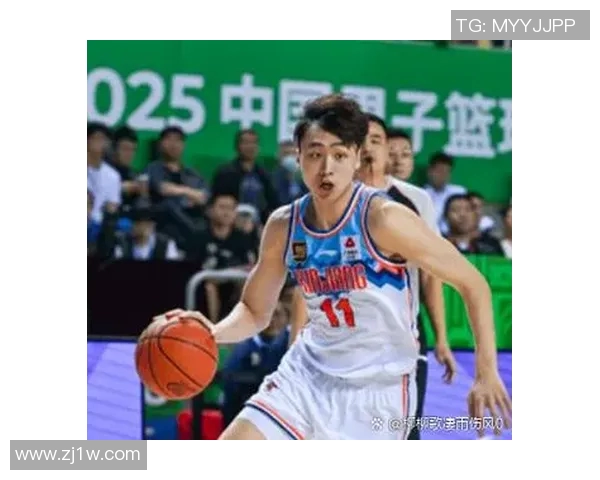 齐麟在新疆队的崛起之路CBA赛场上的新星与挑战